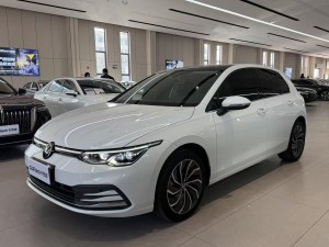 Volkswagen Golf 2022