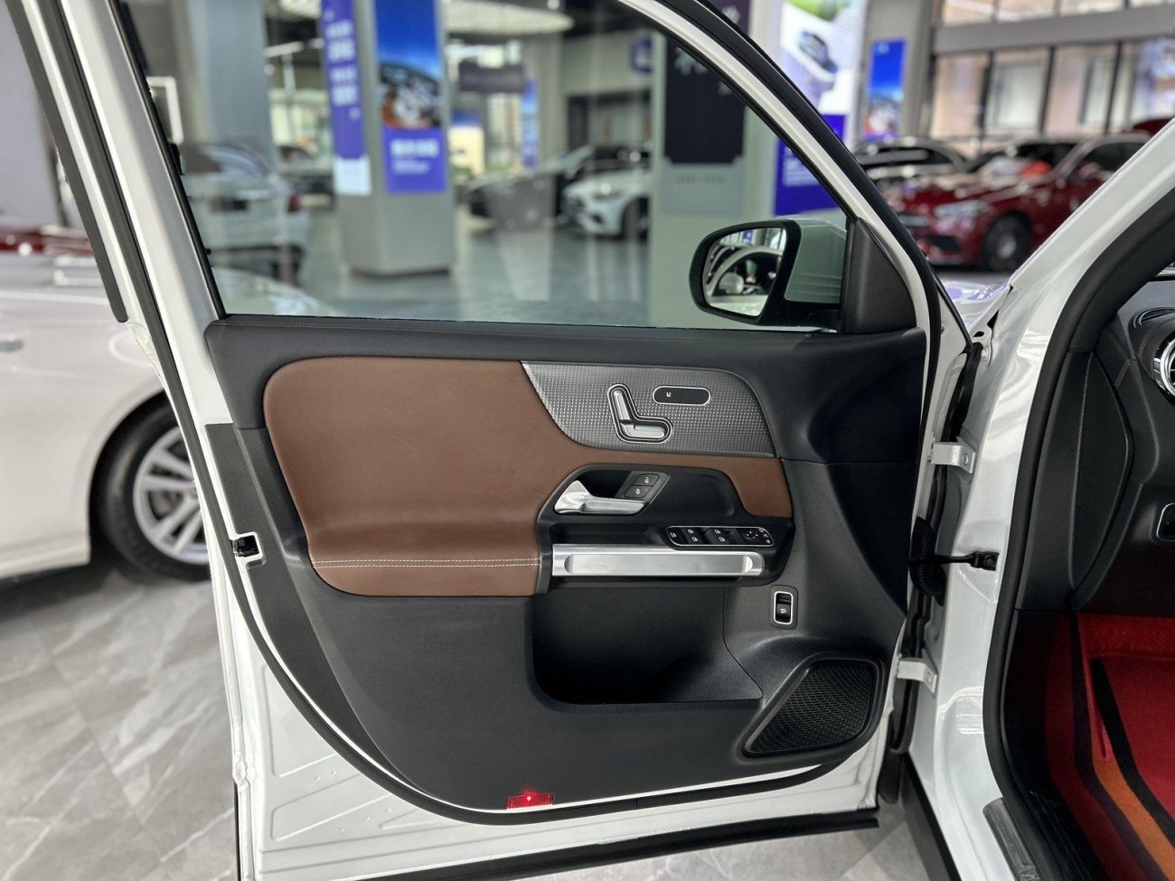 Mercedes-Benz GLB 2021