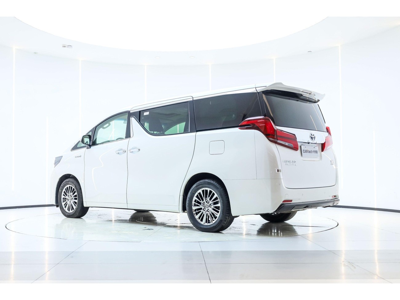 Toyota Alphard 2020