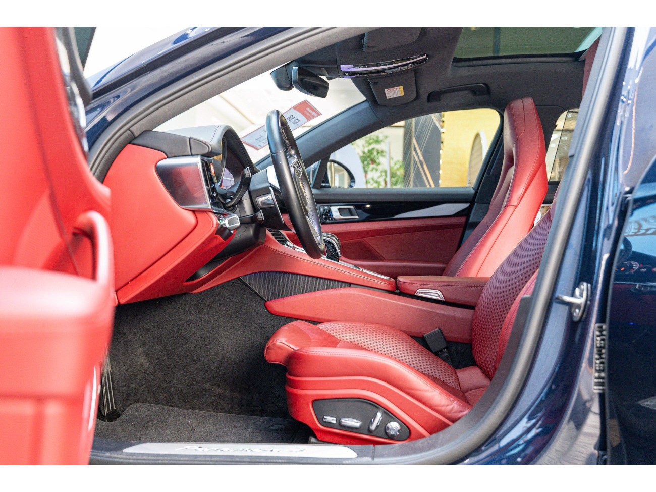 Porsche Panamera 2021