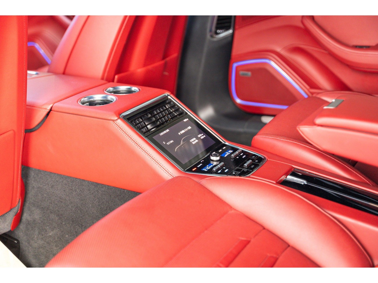 Porsche Panamera 2021