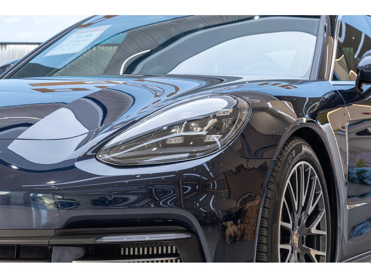 Porsche Panamera 2021