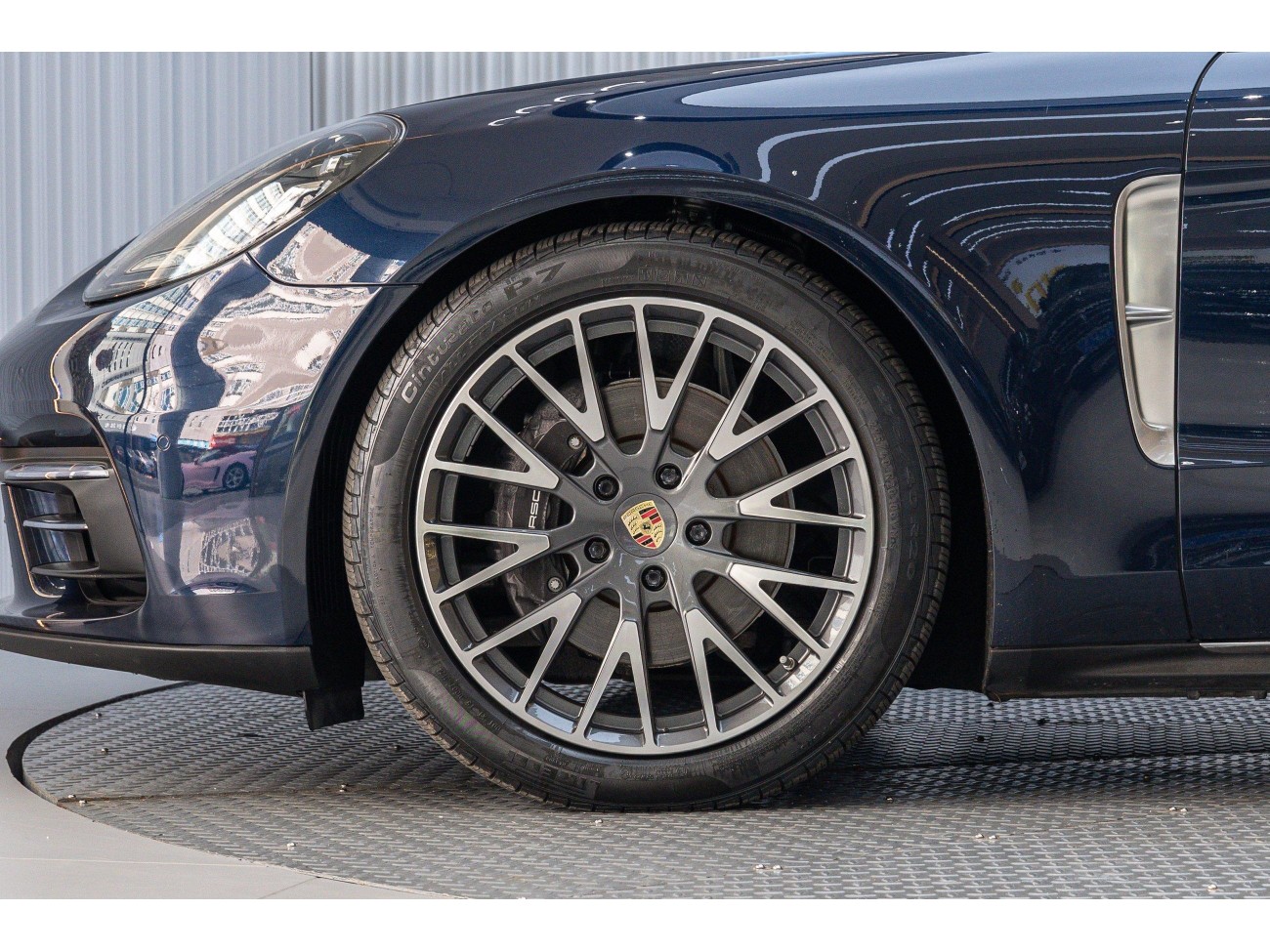 Porsche Panamera 2021