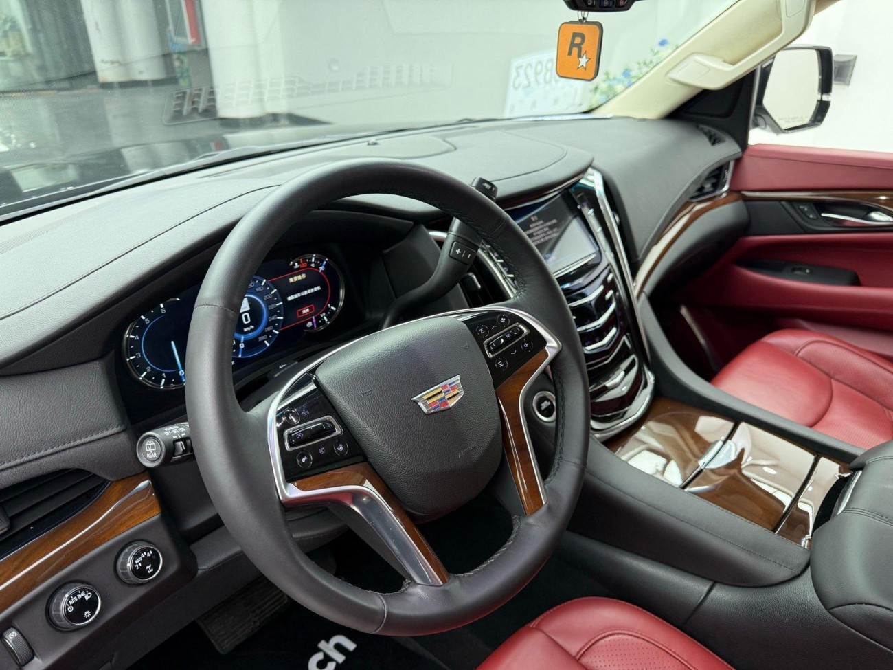 Cadillac Escalade 2018