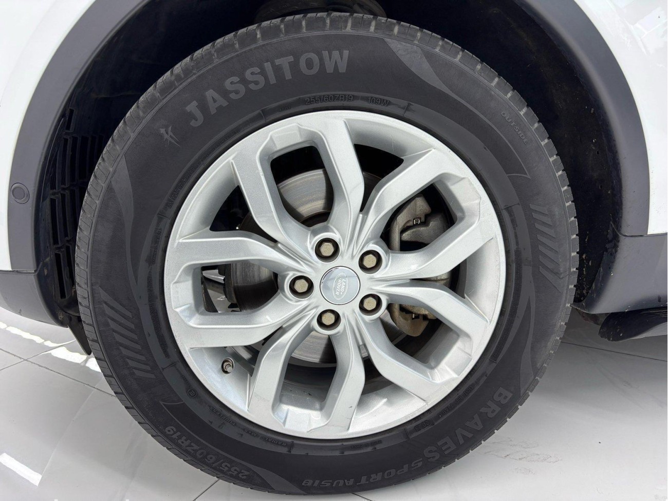 Land Rover Discovery 2020