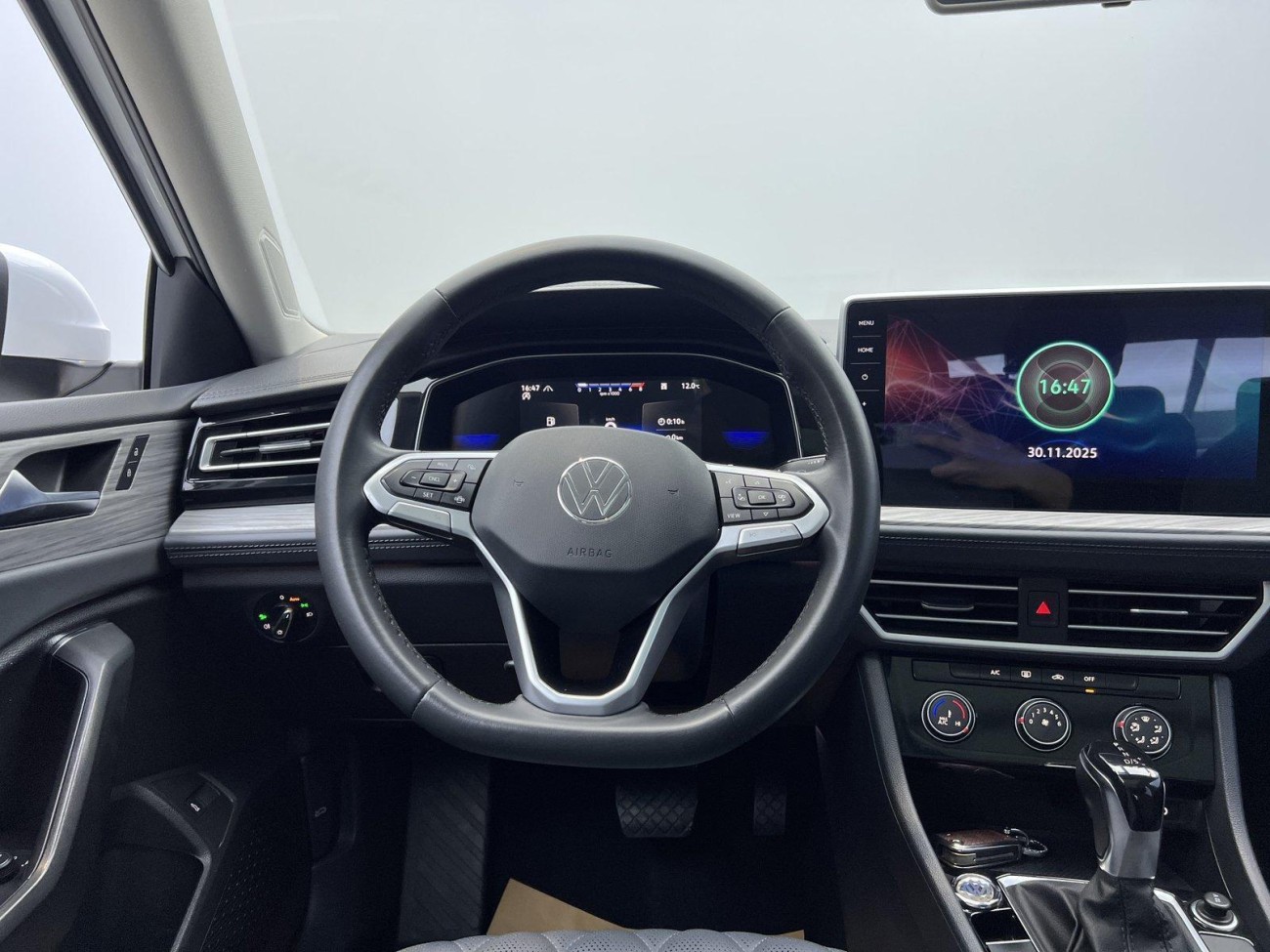 Volkswagen Sagitar 2023