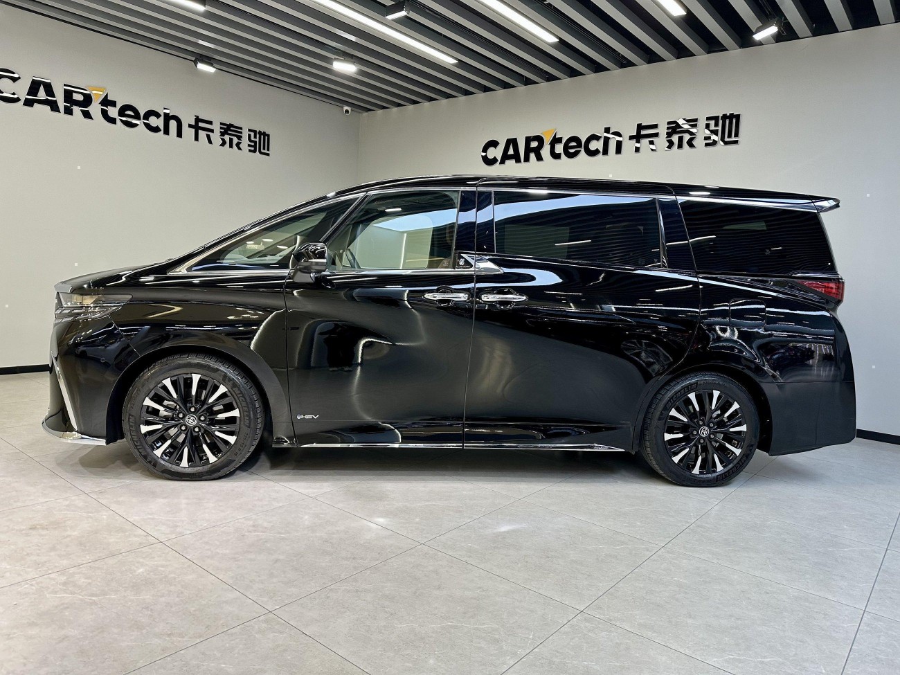 Toyota Alphard 2025