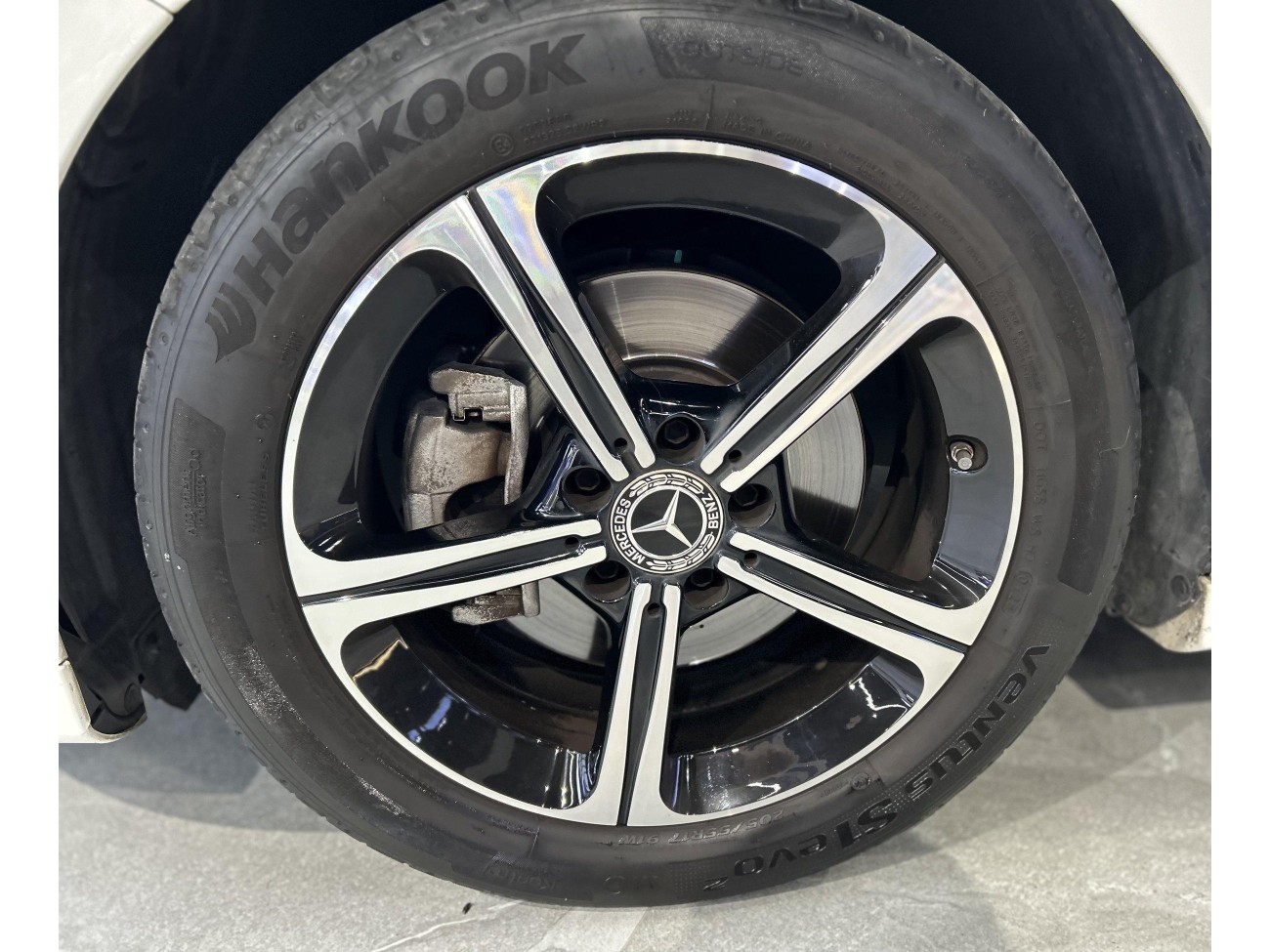 Mercedes-Benz A 200 L 2023