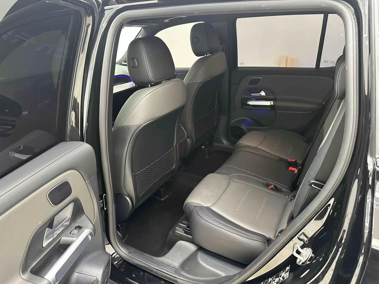 Mercedes-Benz GLB 2023