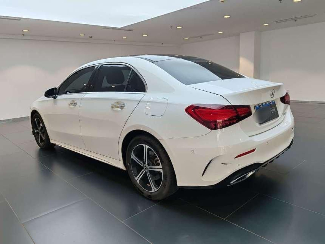 Mercedes-Benz A 200 L 2023