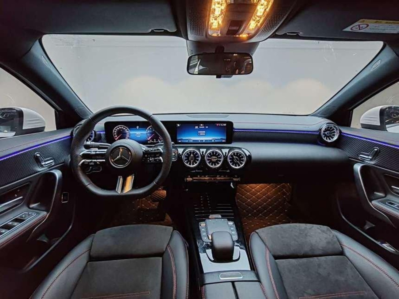 Mercedes-Benz A 200 L 2023