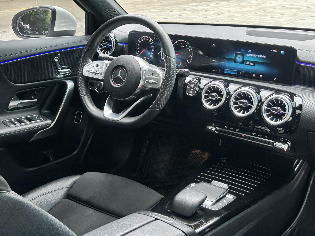 Mercedes-Benz A 200 L 2021