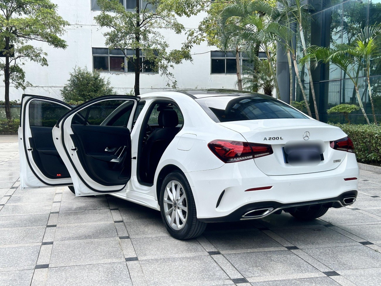 Mercedes-Benz A 200 L 2021