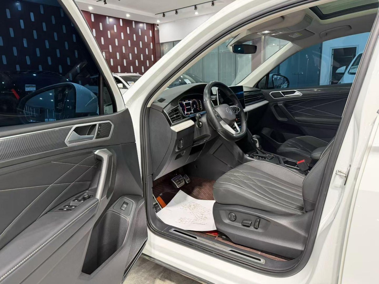 Volkswagen Tiguan L 2024