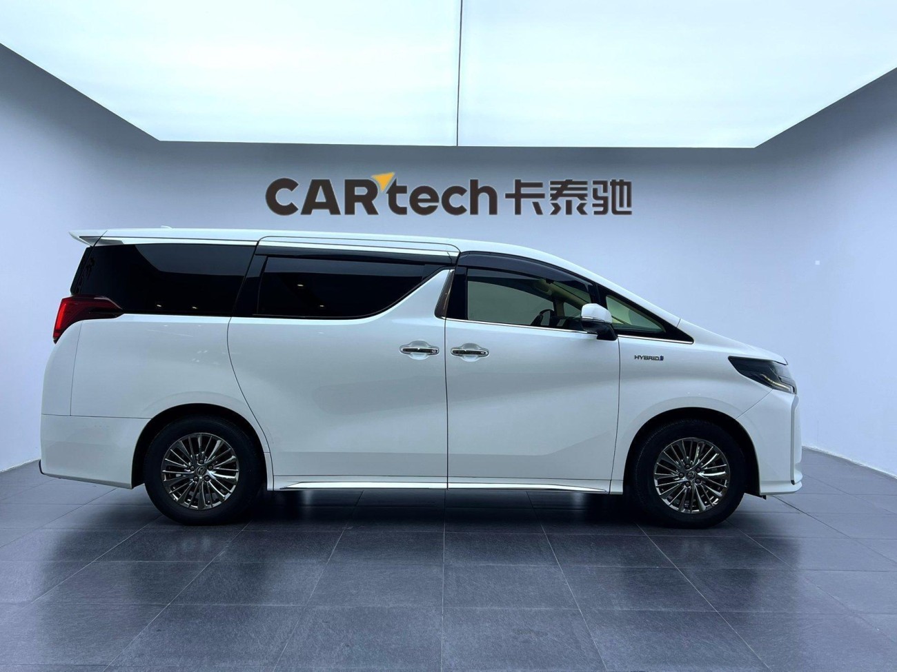 Toyota Alphard 2023