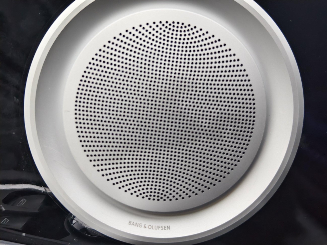 Aston Martin DB11 2017