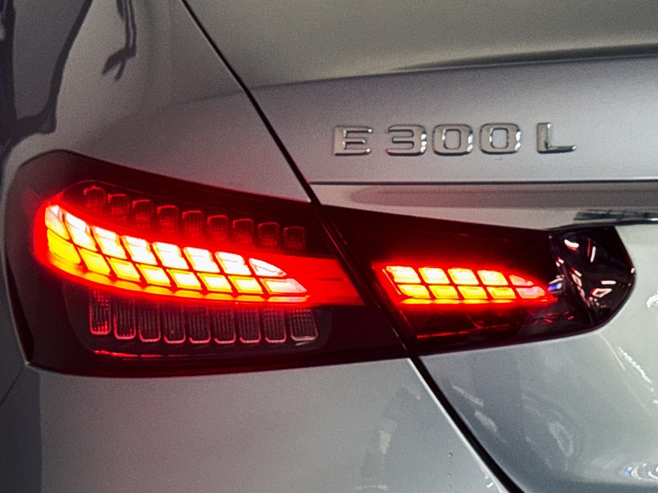 Mercedes-Benz E 300 L 2022