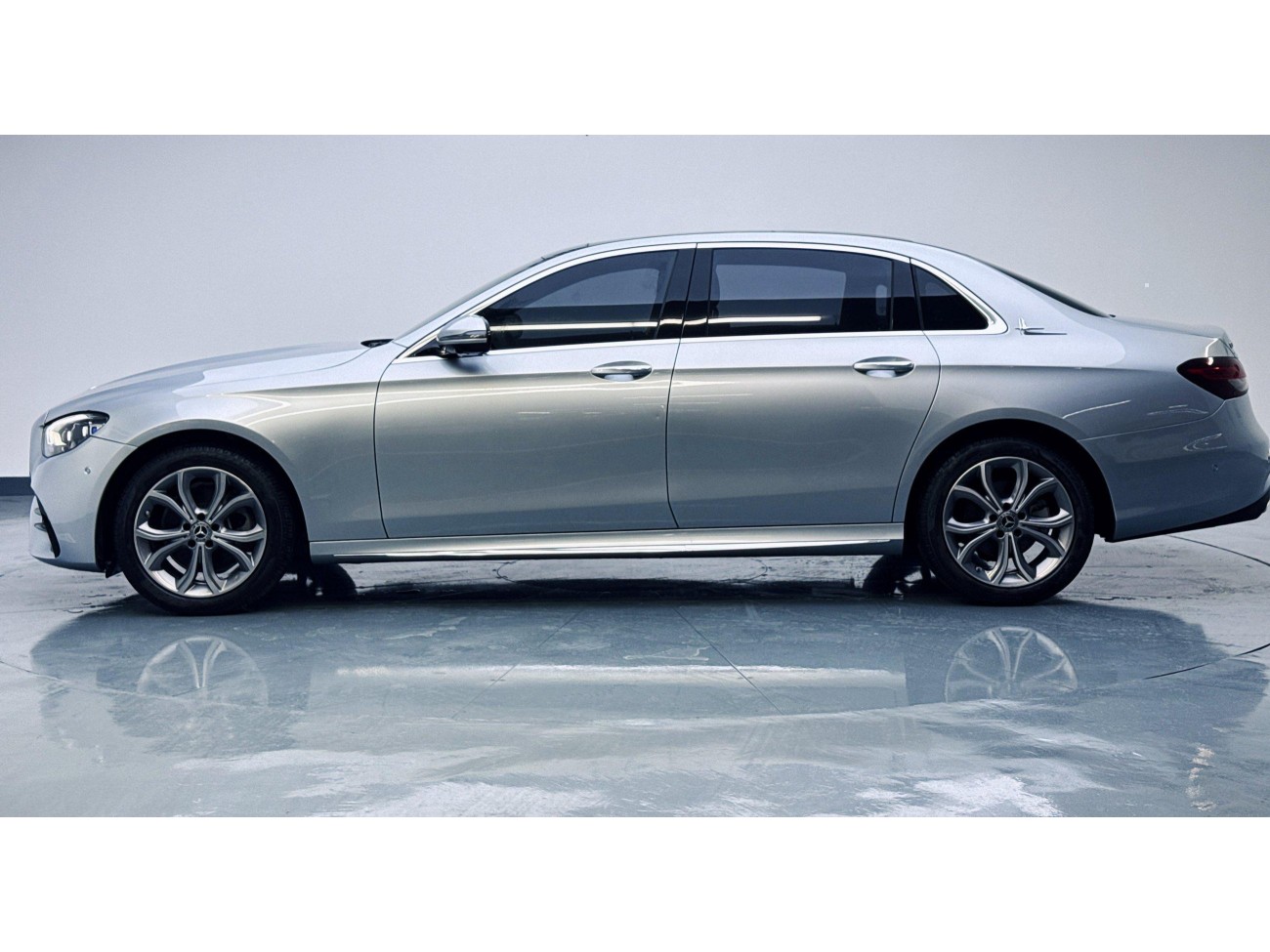 Mercedes-Benz E 300 L 2022