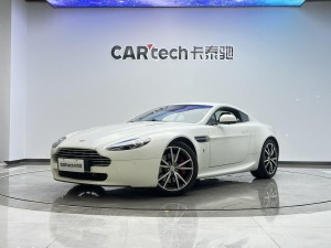 Aston Martin Vantage 2012