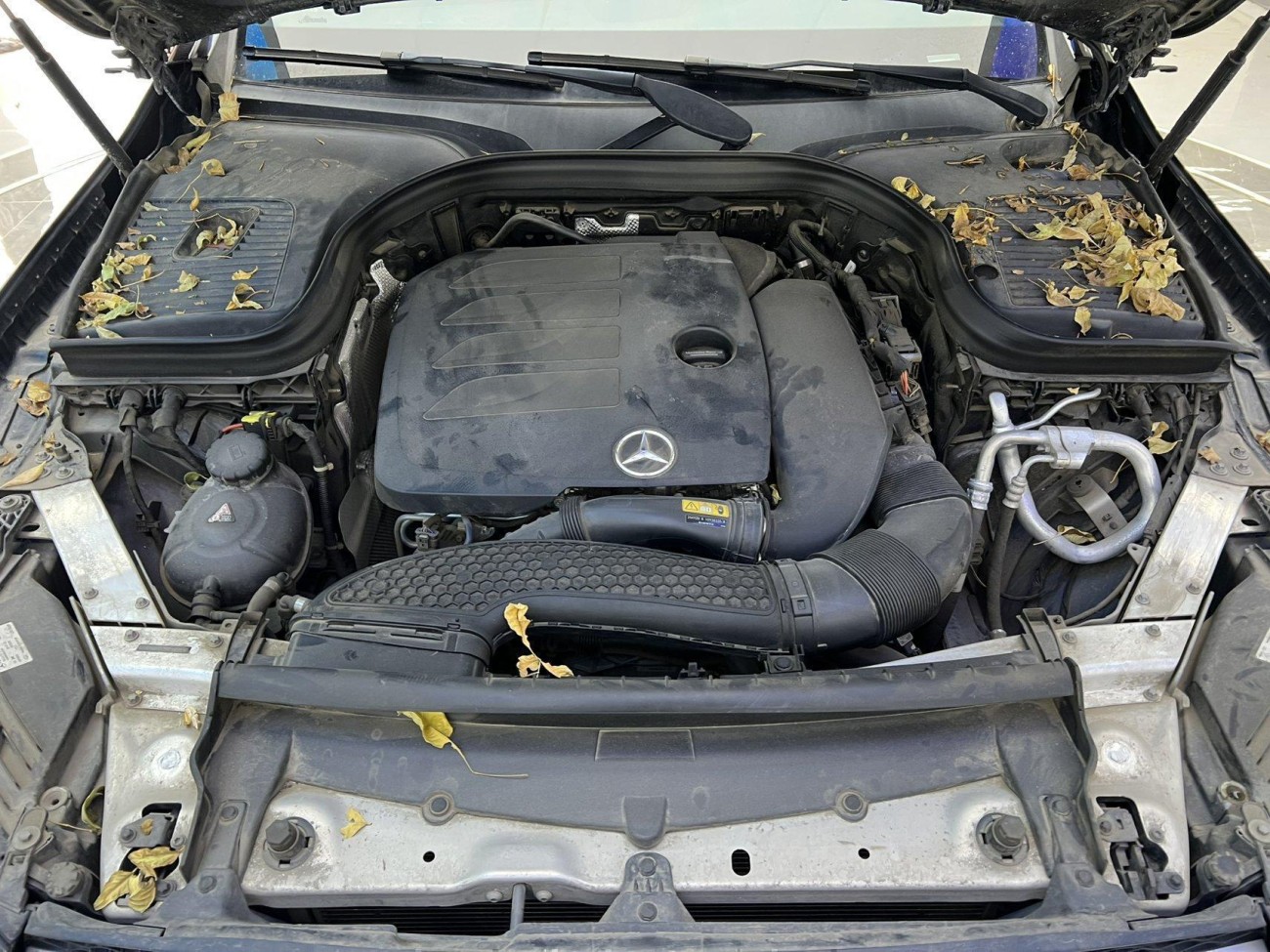 Mercedes-Benz GLC 260 L 2021