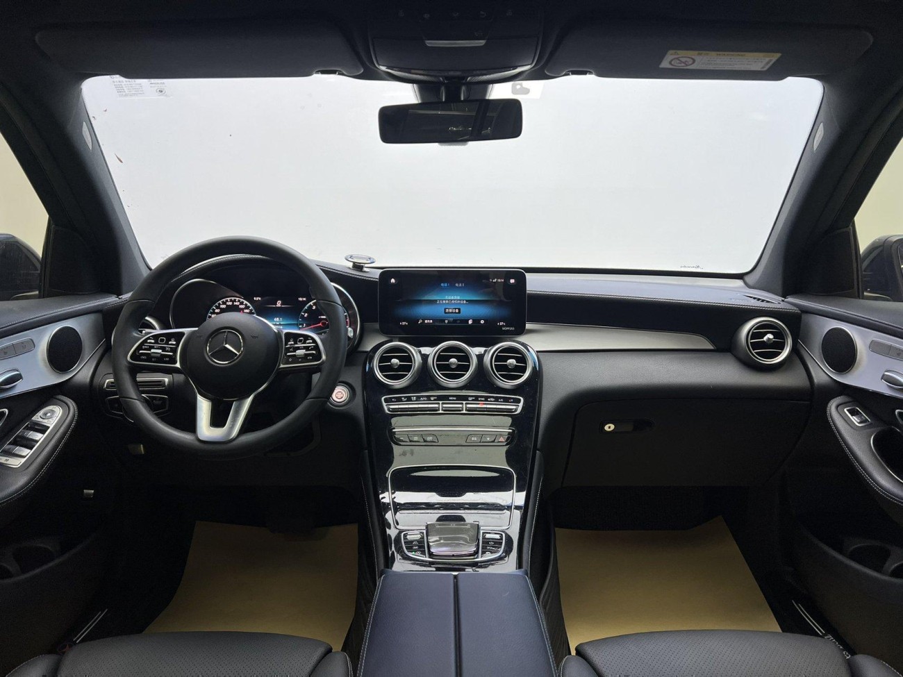 Mercedes-Benz GLC 260 L 2021