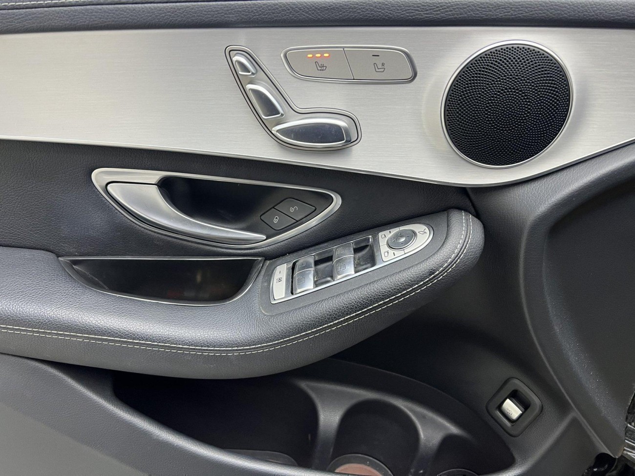 Mercedes-Benz GLC 260 L 2021