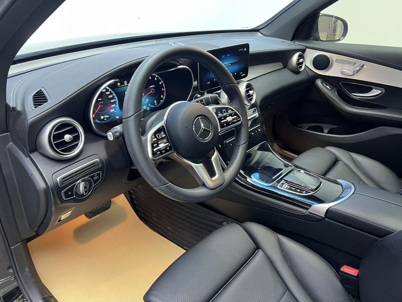 Mercedes-Benz GLC 260 L 2021