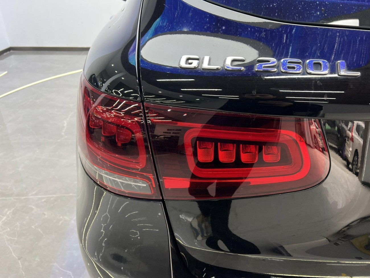 Mercedes-Benz GLC 260 L 2021