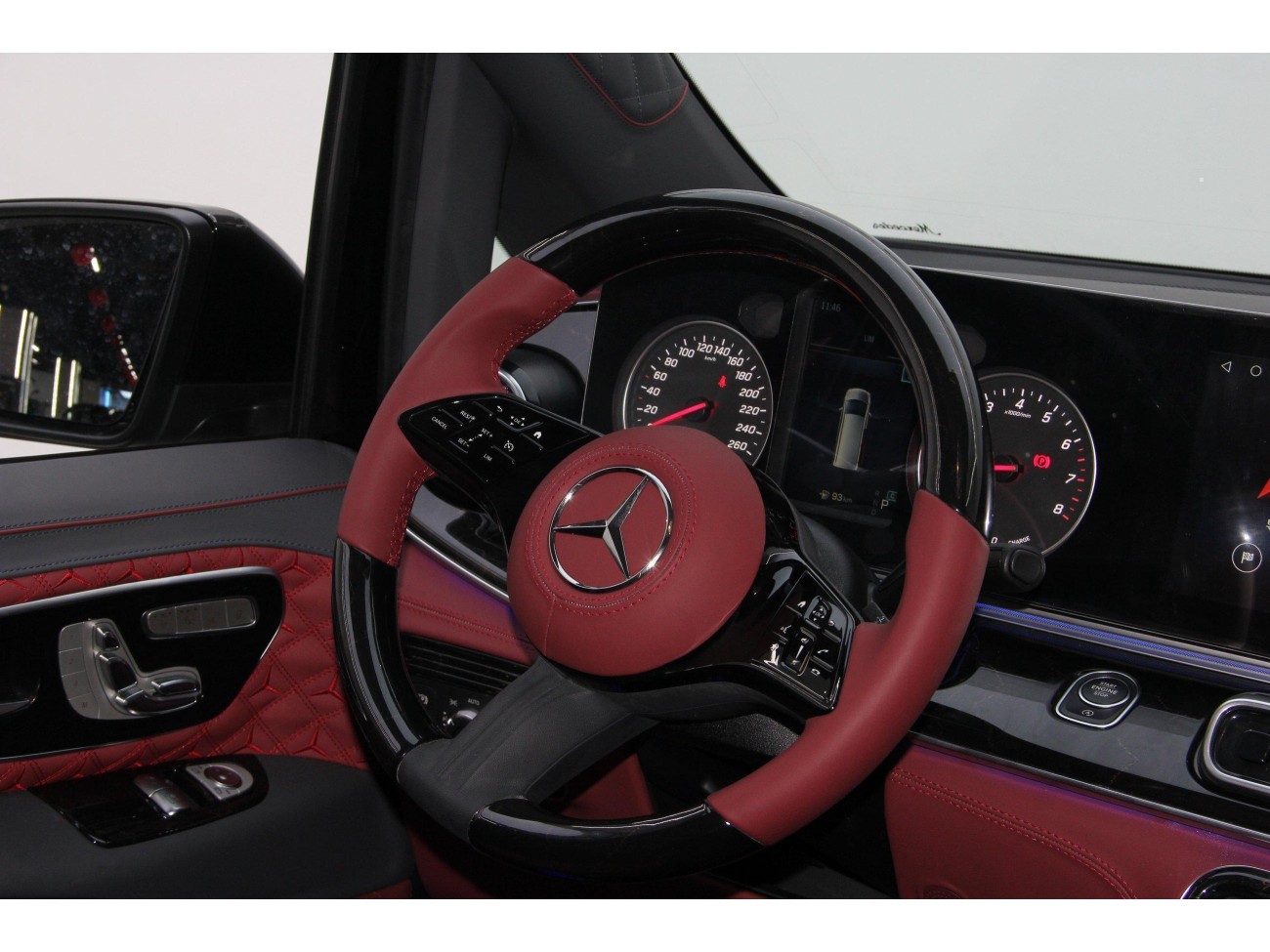 Mercedes-Benz 2025 2025