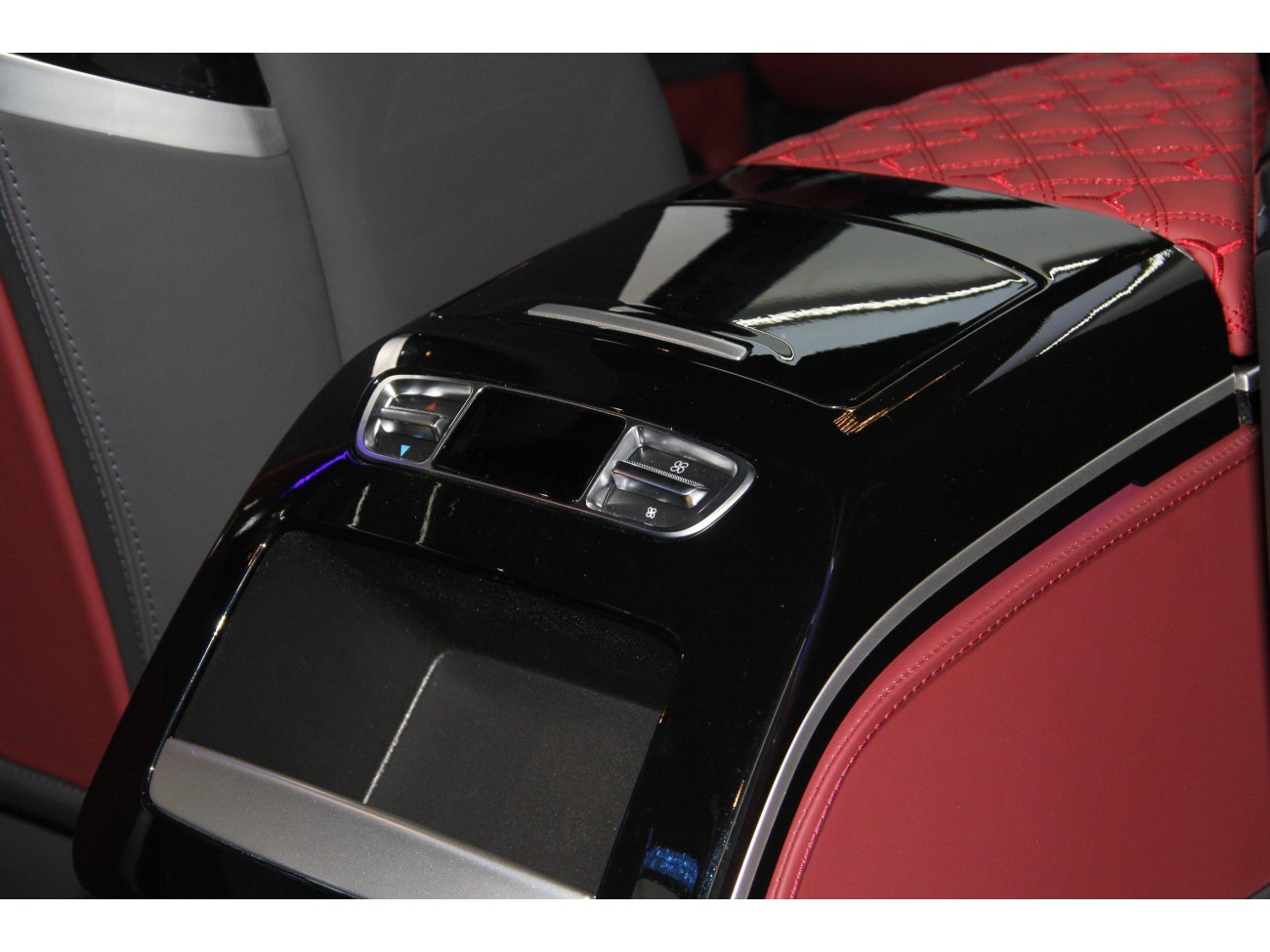 Mercedes-Benz 2025 2025