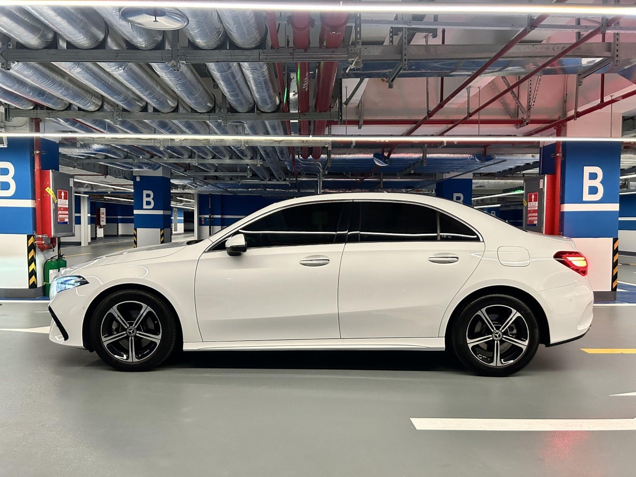 Mercedes-Benz A 200 L 2023