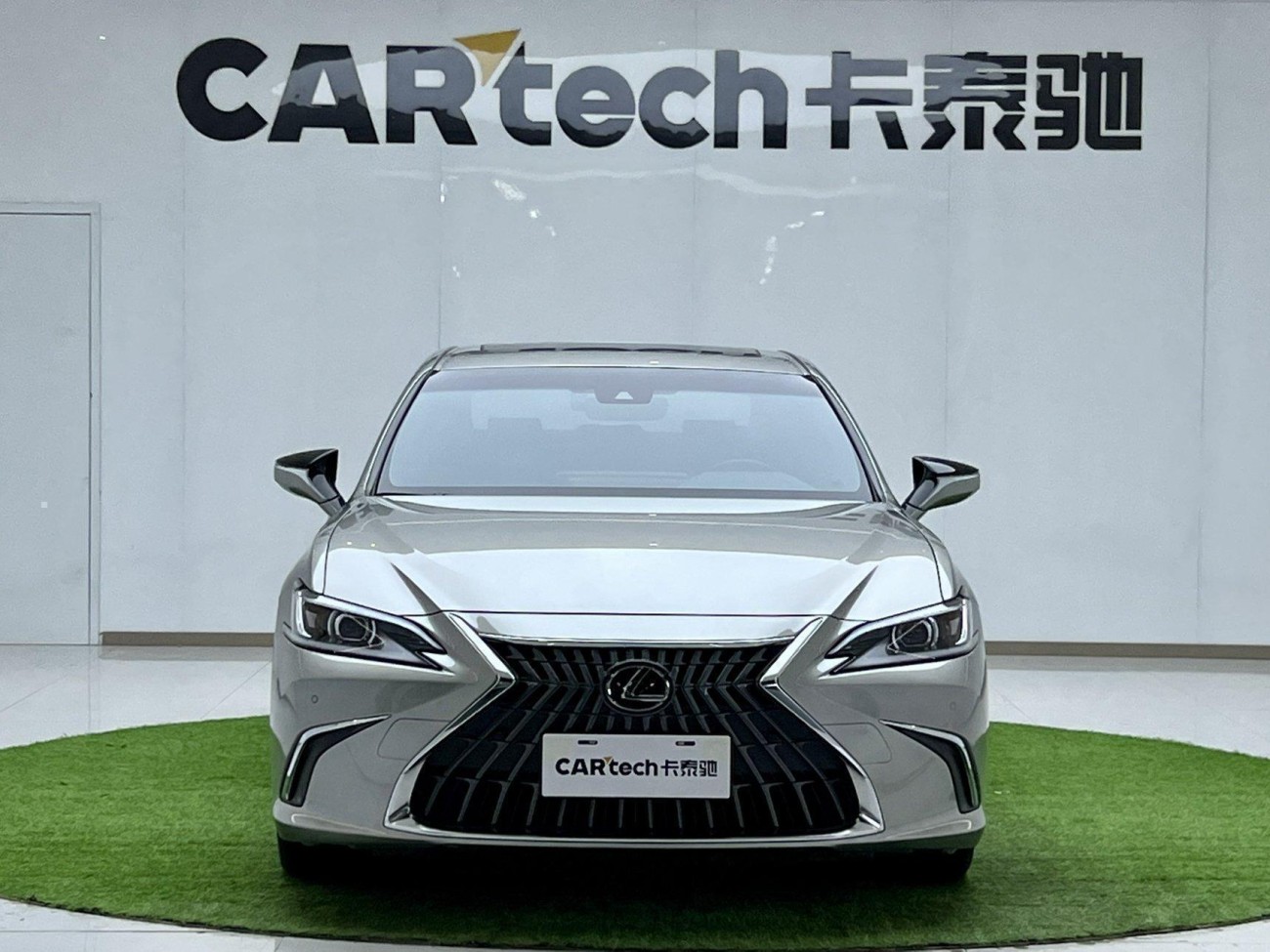 Lexus ES 200 2024