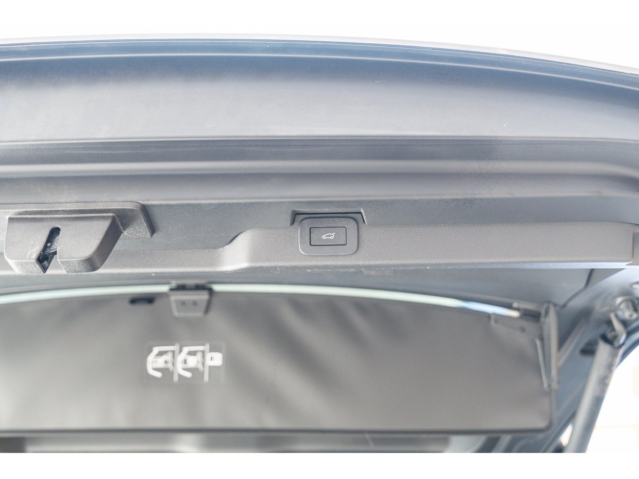 Land Rover Discovery 2023