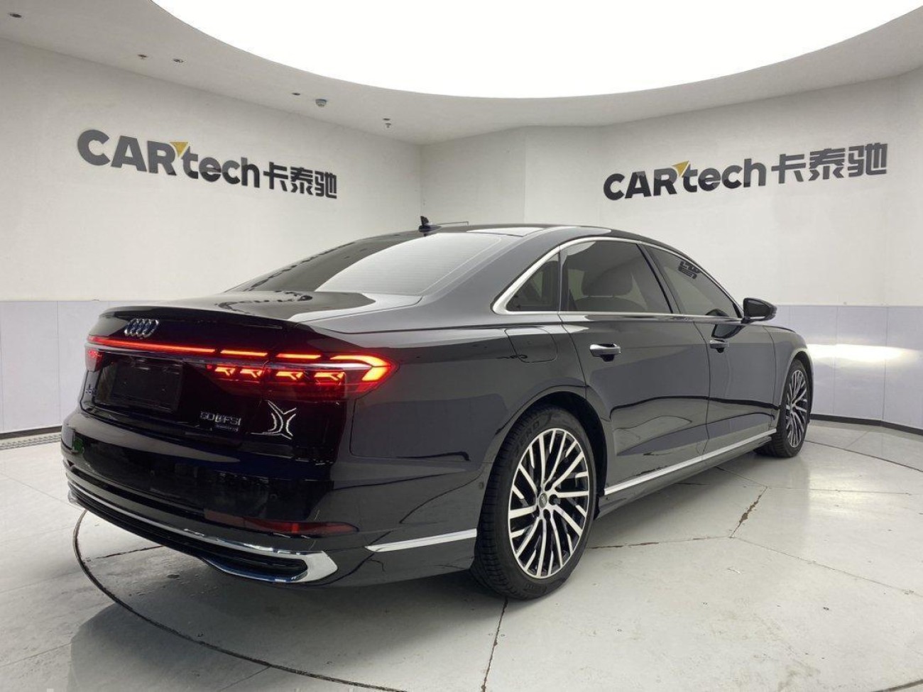 Audi A8L 50 TFSI 2023