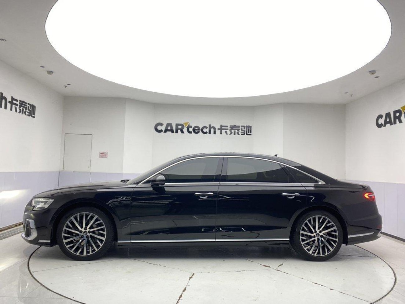 Audi A8L 50 TFSI 2023
