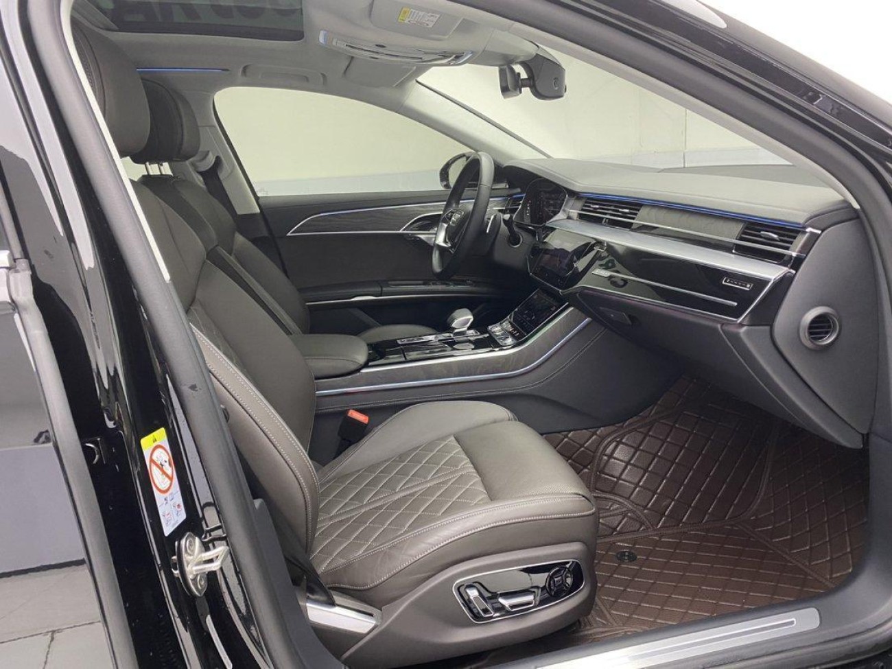 Audi A8L 50 TFSI 2023