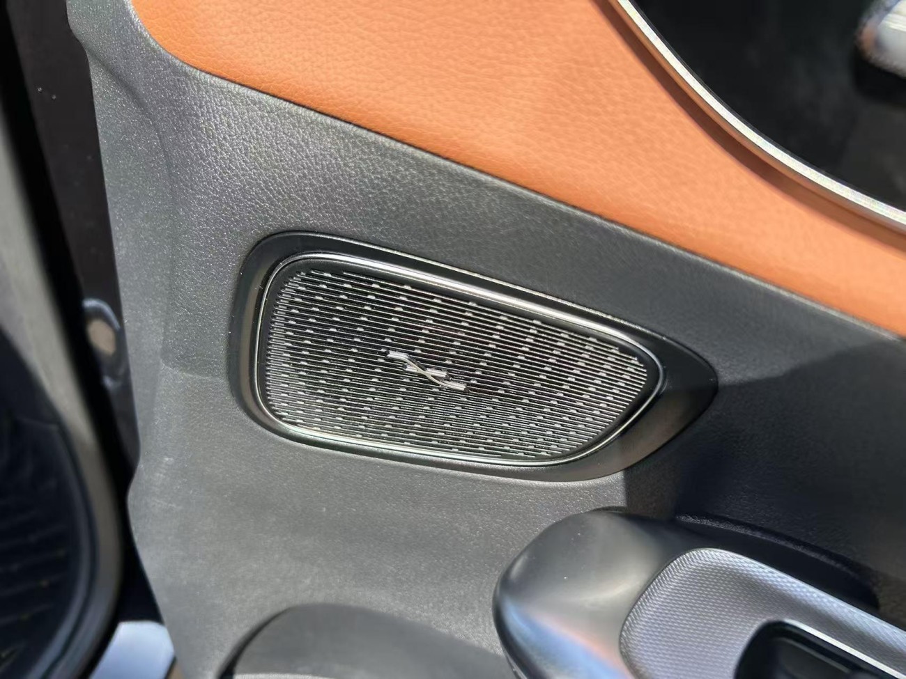 Mercedes-Benz GLC 260 L 2024