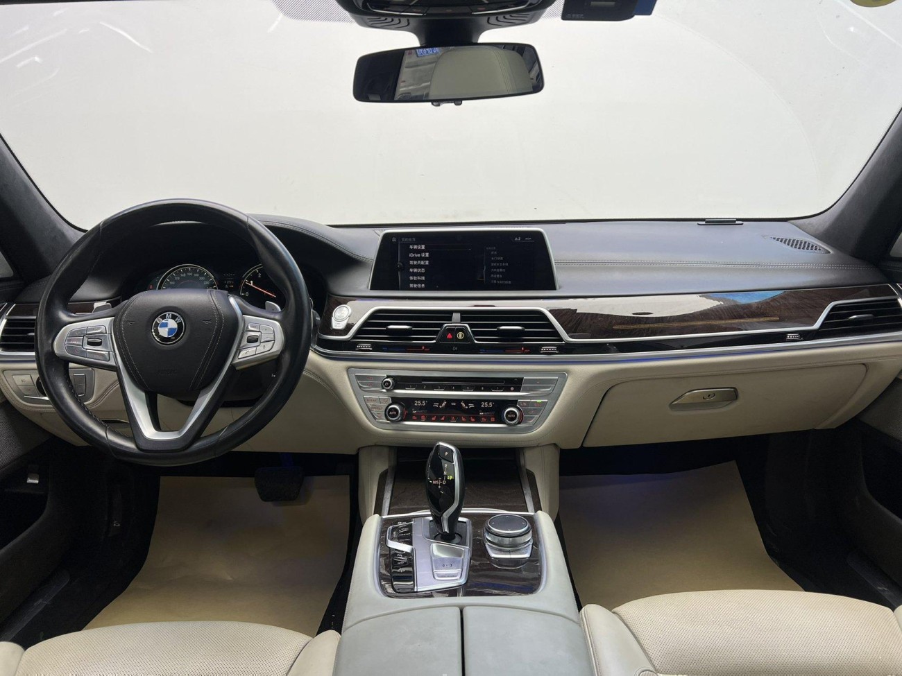 BMW 740Li 2019
