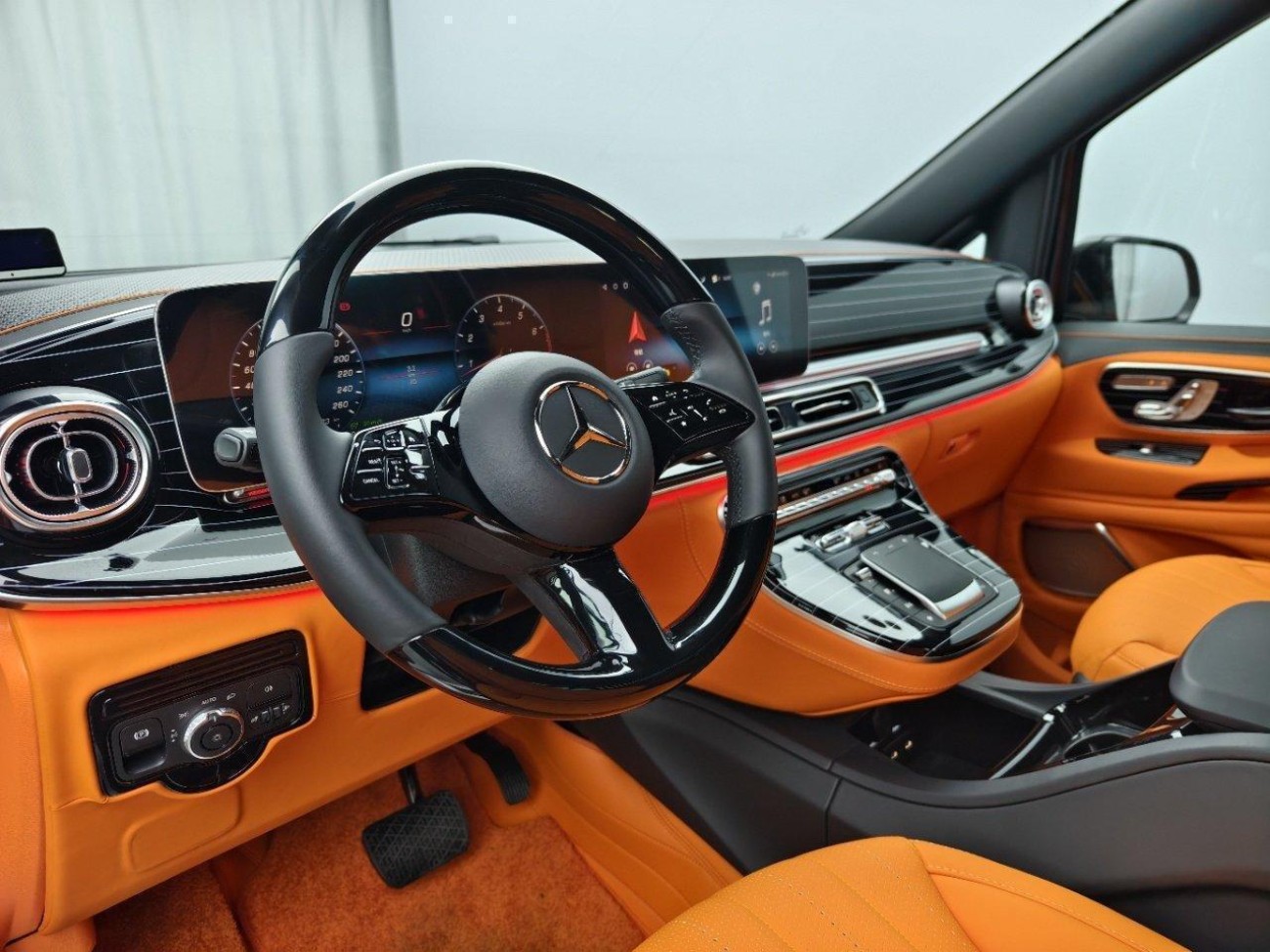 Mercedes-Benz 2024 2025