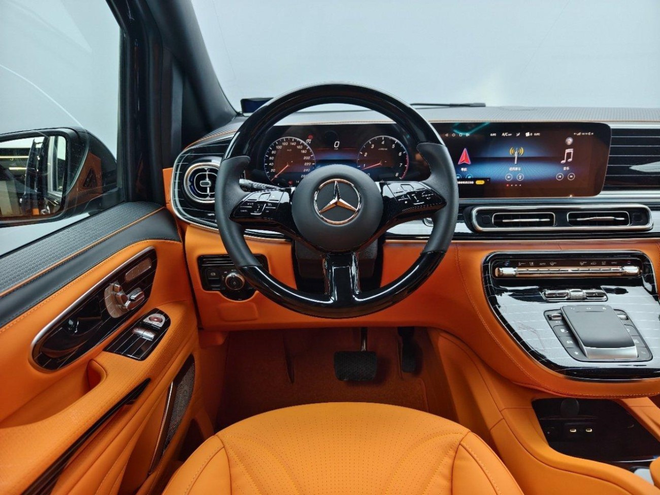 Mercedes-Benz 2024 2025