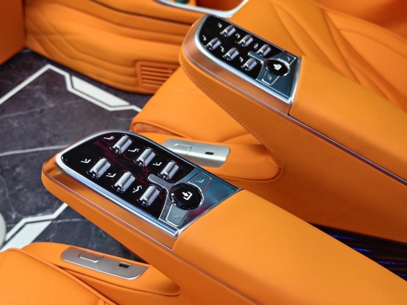 Mercedes-Benz 2024 2025