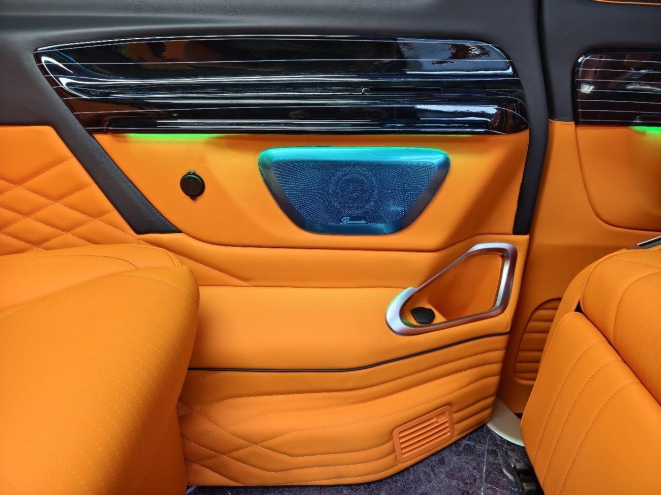 Mercedes-Benz 2024 2025