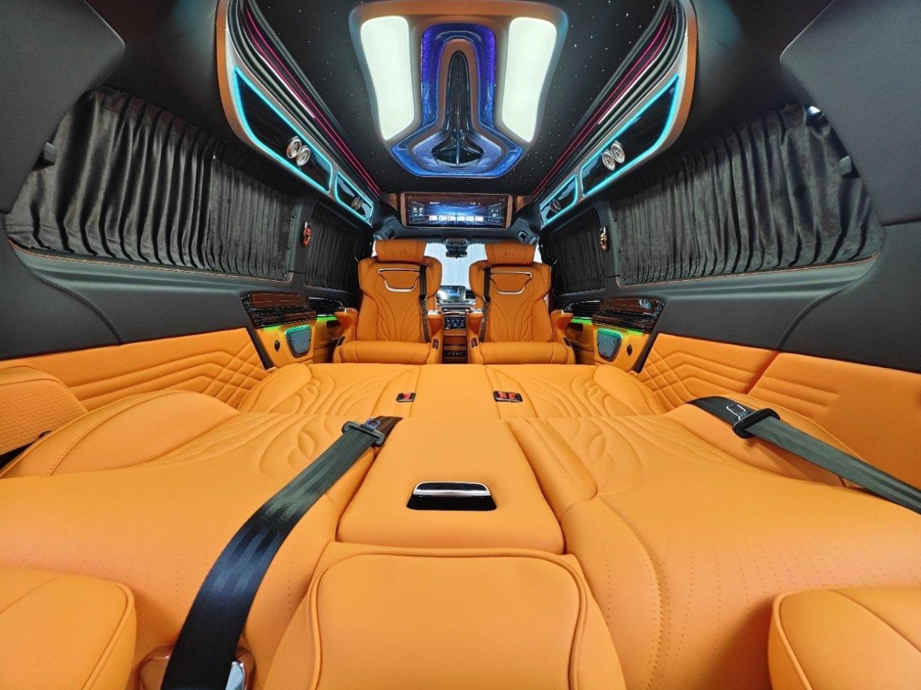 Mercedes-Benz 2024 2025