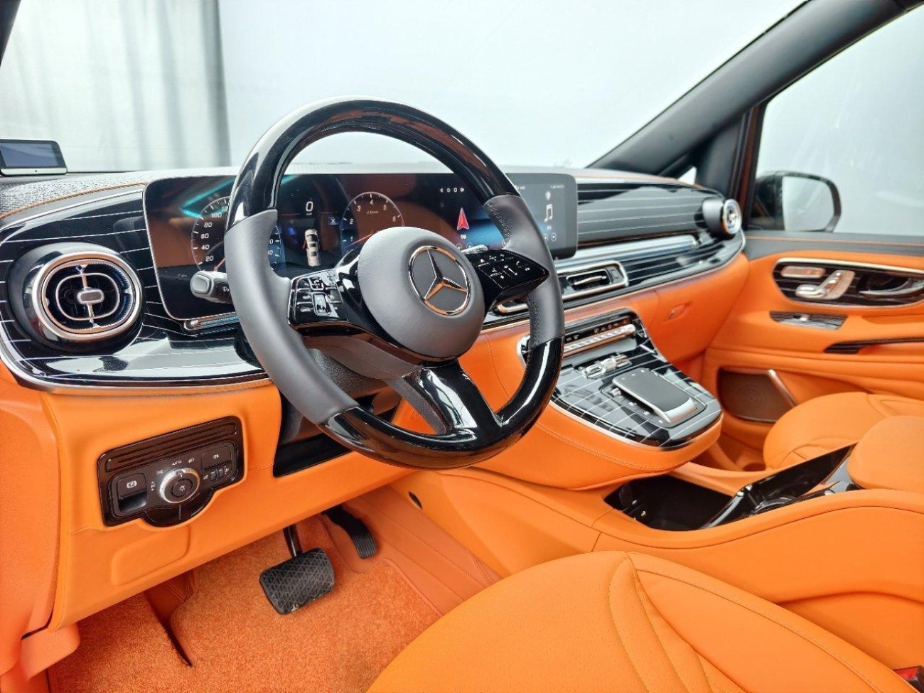 Mercedes-Benz 2024 2025