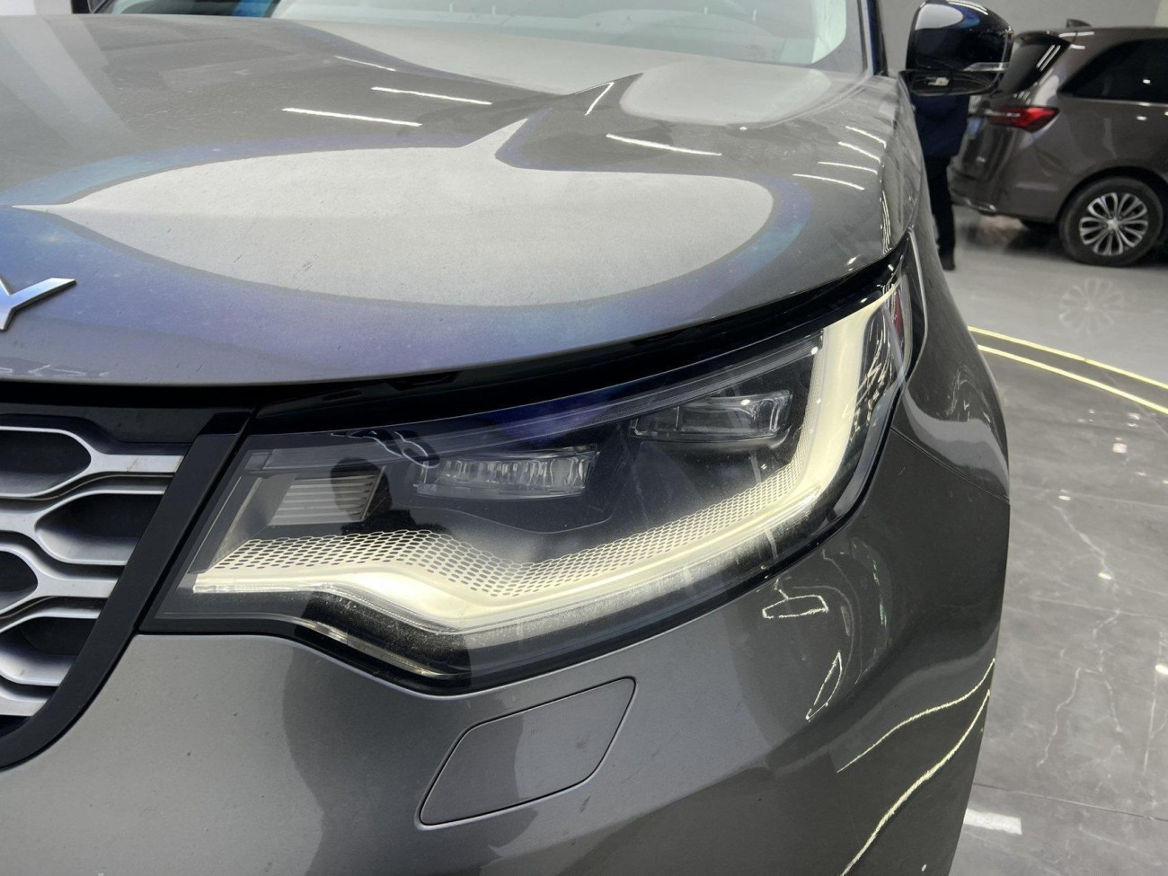 Land Rover Discovery 2024