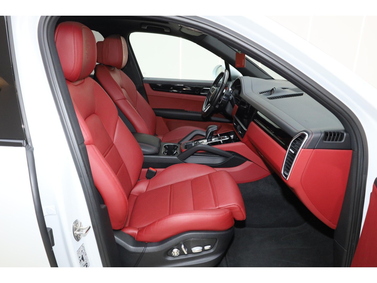 Porsche Cayenne 2023