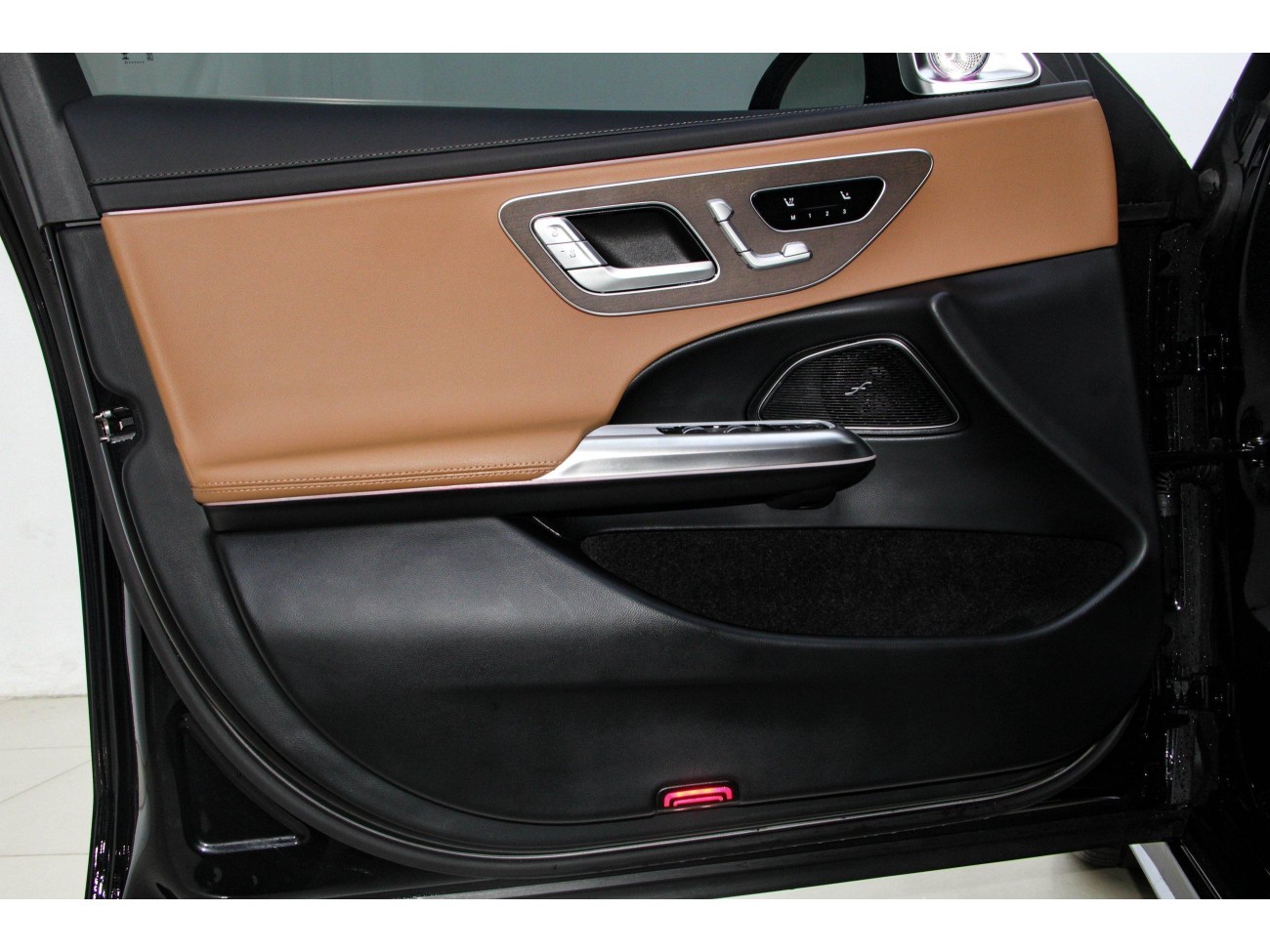 Mercedes-Benz E 300 L 2025