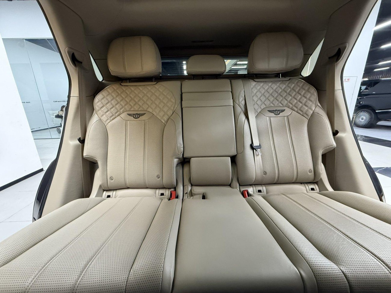 Bentley Bentayga 2021