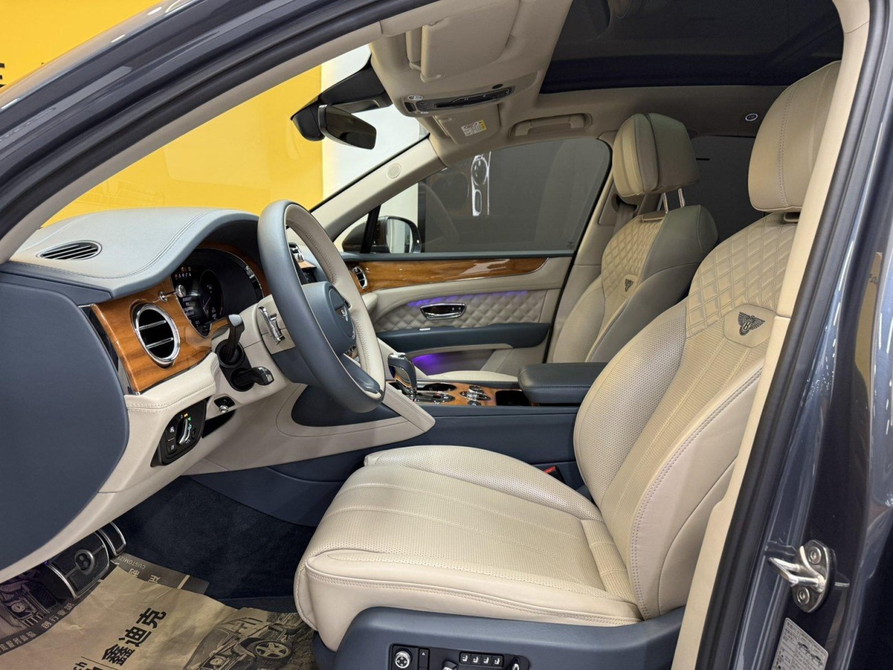 Bentley Bentayga 2021