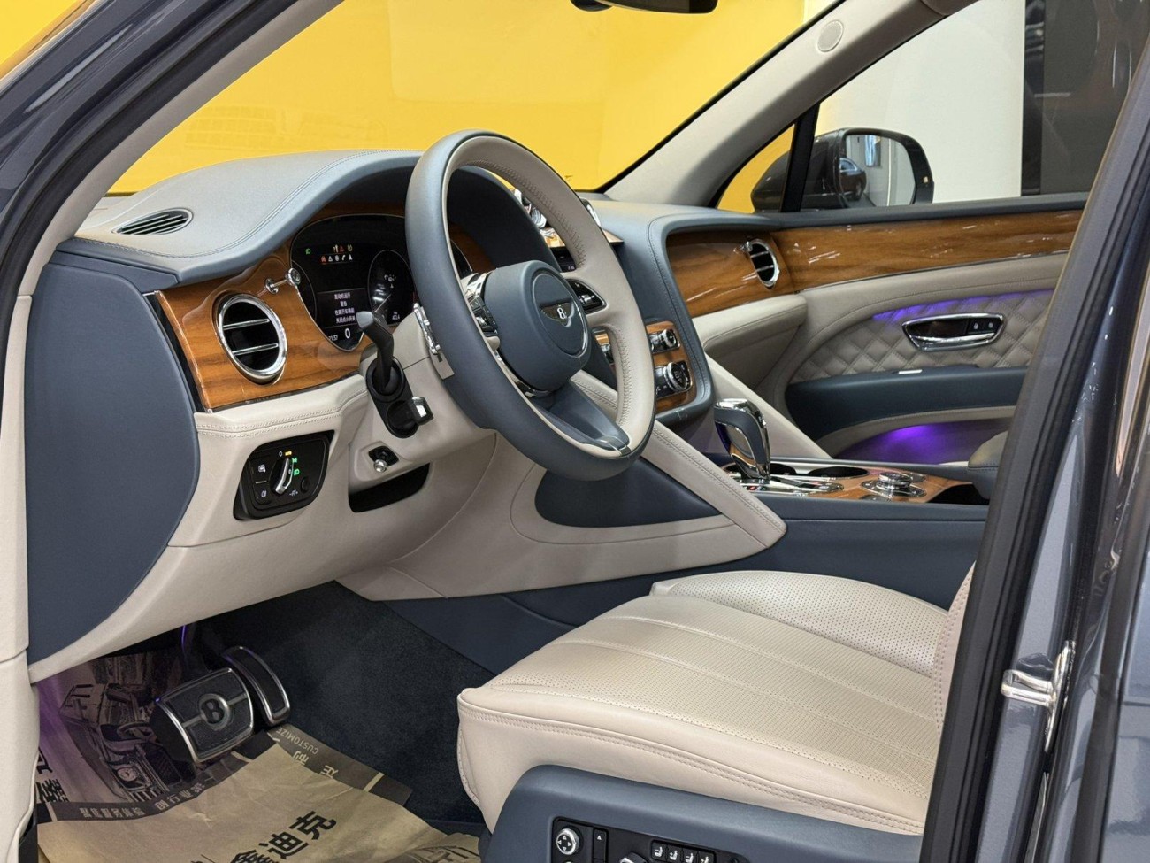 Bentley Bentayga 2021